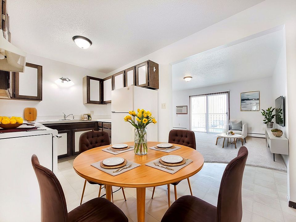 1st image of 503 15th St SE #5