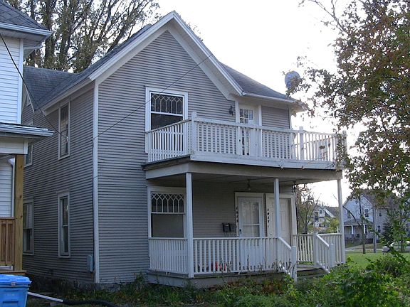 2nd image of 1017 W Ionia St