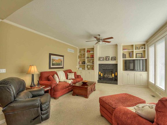 5th image of 1017 NE Serenity Ln