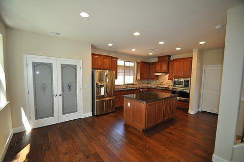 4th image of 9 Ghirardi Pl