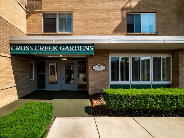 Cross Creek Apartments
