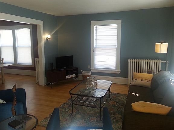 4th image of 3301 University Ave SE #4