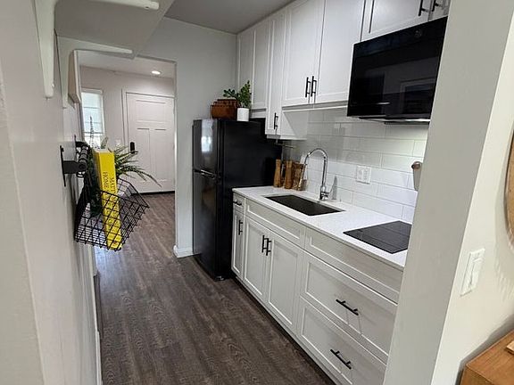 4th image of 7475 El Cajon Blvd #111
