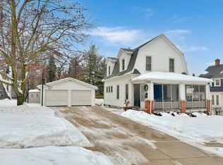 30 N Mernitz Ave, Freeport, IL 61032