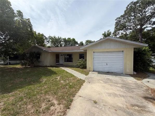 457 Water Rd, Ocala, FL 34472