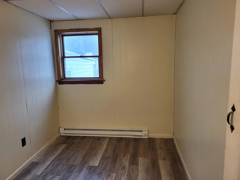 2432 Main St — Photo 15
