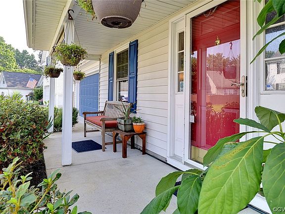 4th image of 4024 Oakwood Dr