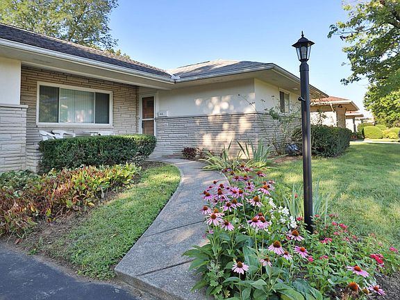 3rd image of 2725 Floribunda Dr