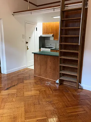 Rented by Picture Realty Inc. | media 11