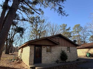 5910 W Malcomb St, Pine Bluff, AR 71602