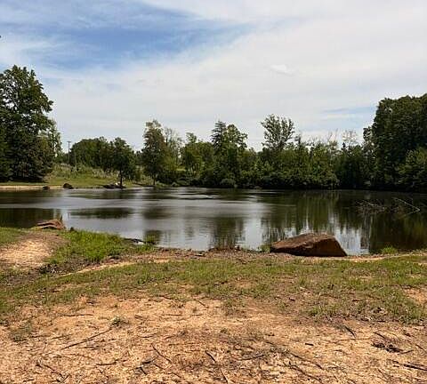 4th image of 1901 Carver Dr Lot A