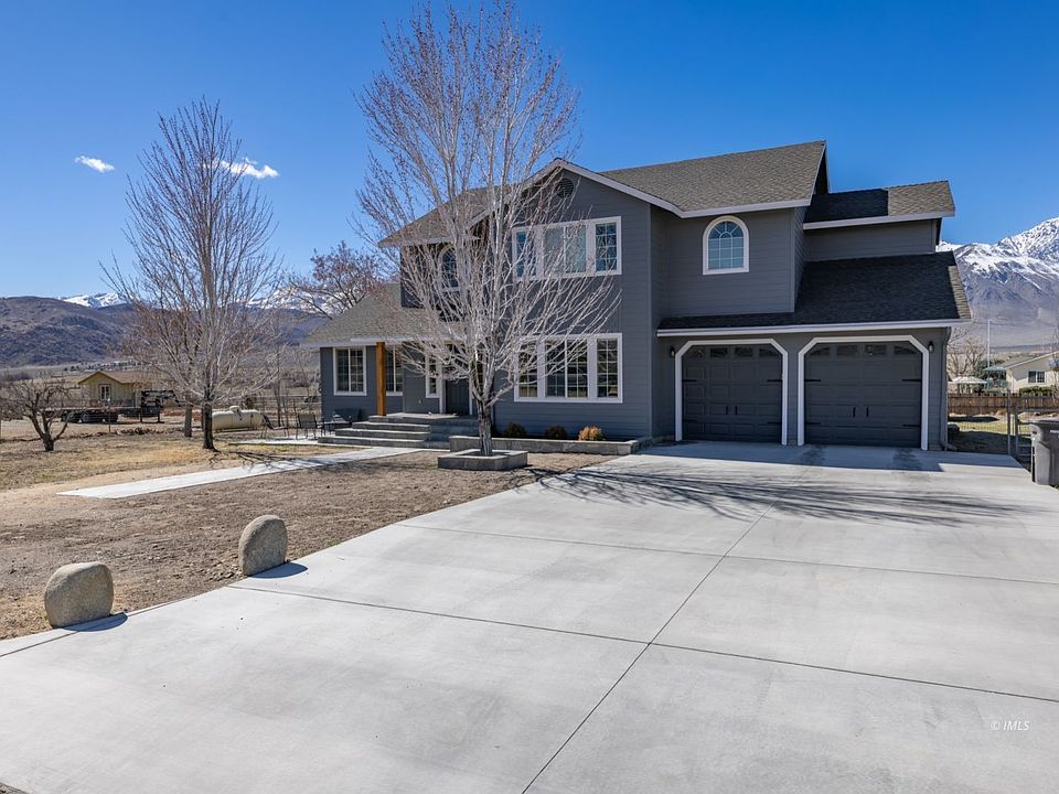 1st image of Mesa Vista Dr