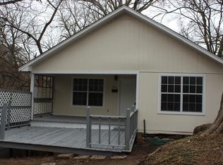 916 Dewitt St, Vicksburg, MS 39180