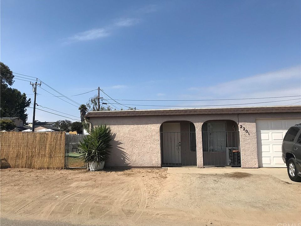 1st image of 2201 La Verne Ave
