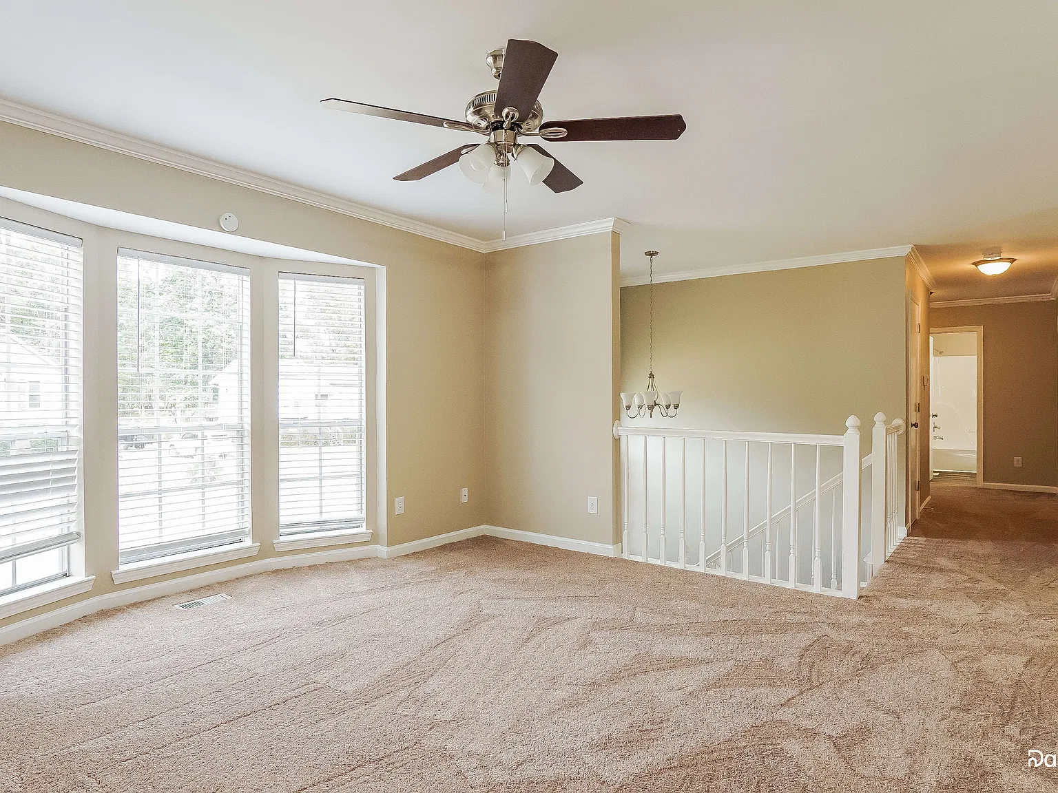3 bed, 2.0 bath, 1683 sqft, $1,830 — Photo 4