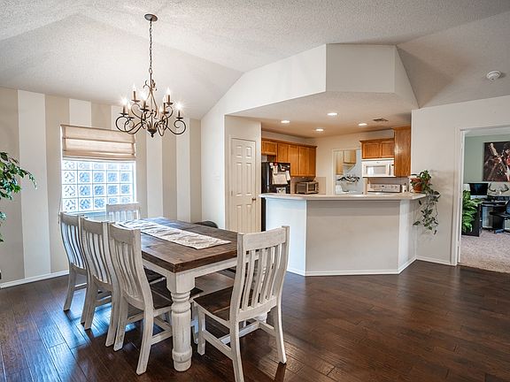 3rd image of 4150 Green Meadow Dr