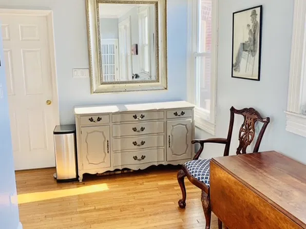 1632 30th St NW APT 10, Washington, DC 20007