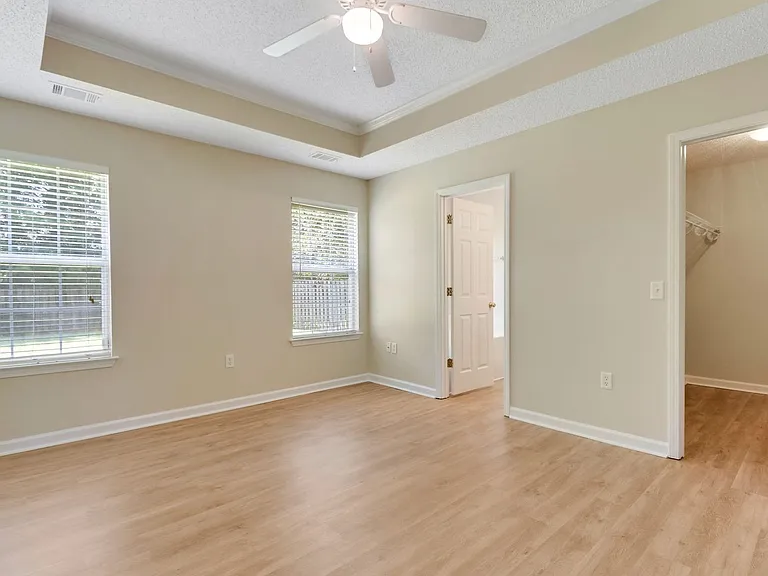 836 Laurel Hill Cir — Photo 19