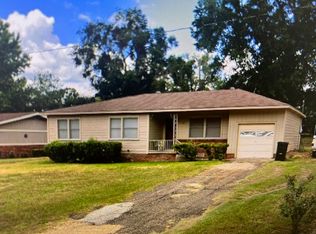 2215 S 13th St, Longview, TX 75602