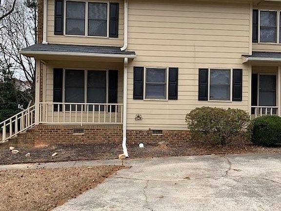 3rd image of 118-122 Chatham Woods Dr