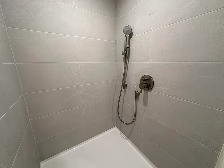 941 N Martel Ave #102 — Photo 30