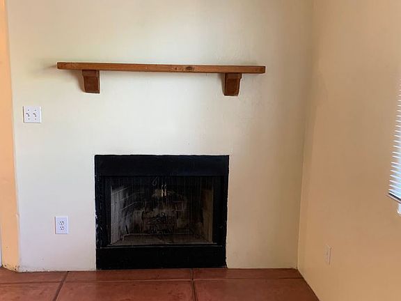 5th image of 3642 E 4th St #10441380