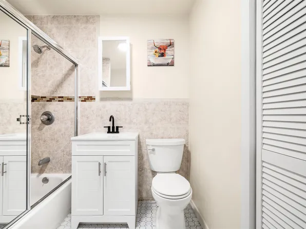 205 34th Street image 5 of 8