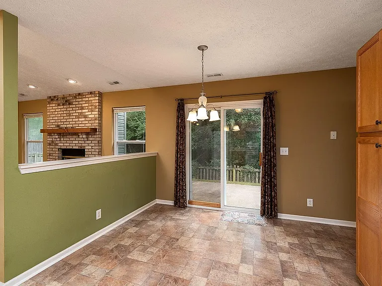 329 Bluegrass Dr — Photo 13