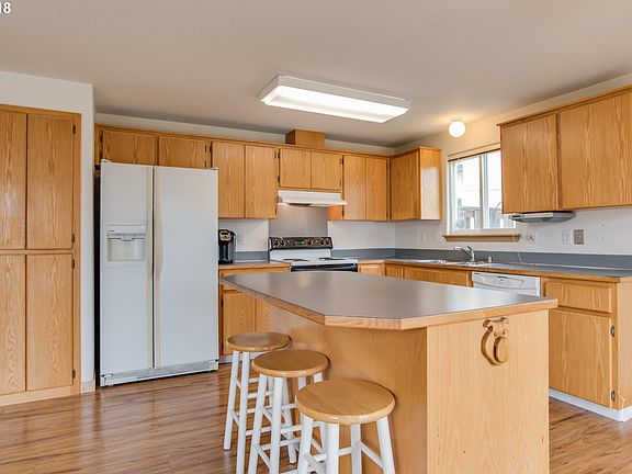 3rd image of 9013 NE 157th Ave