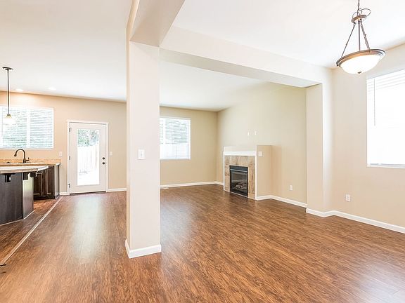 4th image of 20527 95th Avenue Ct E