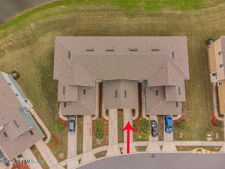 705 Servia Dr — Photo 2