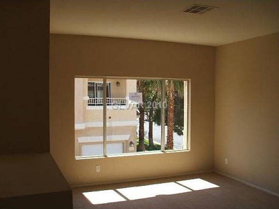 2nd image of 251 S Green Valley Pkwy Unit 521