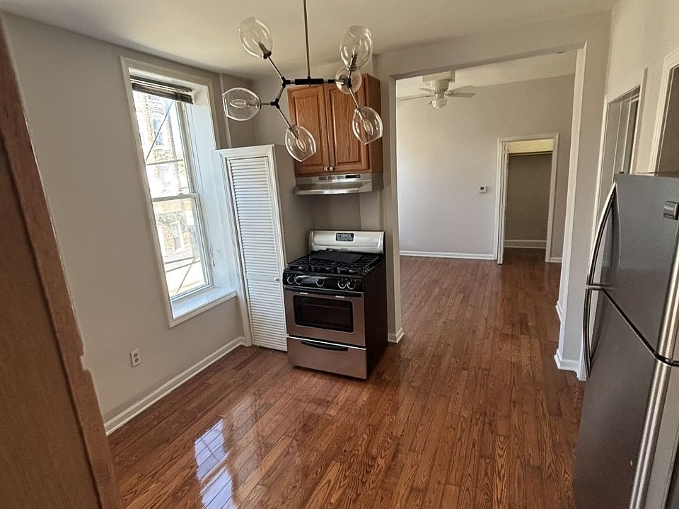 1st image of 3201 S Racine Ave APT 2M