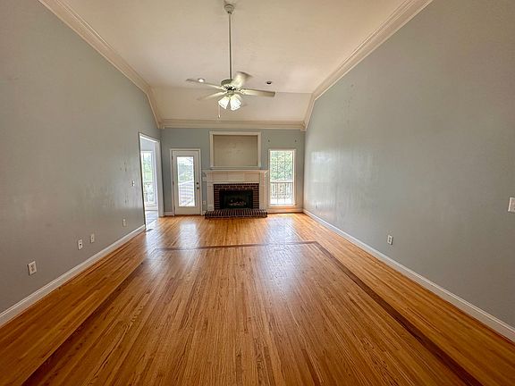 3rd image of 219 Grande View Pkwy