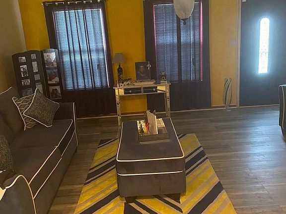 2nd image of 9101 Cozens Ave