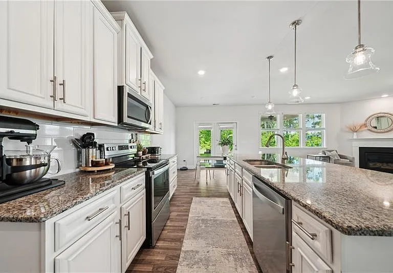 7455 Easton Valley Ln — Photo 19