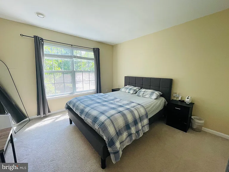 46 Hoover Ave — Photo 22