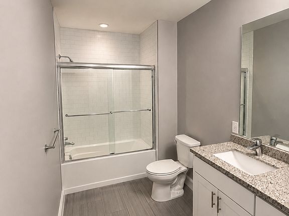 3rd image of 945 Kenmore Ave #204