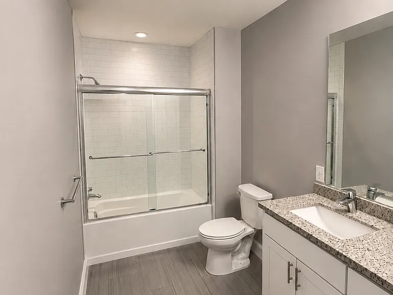 945 Kenmore Ave #203 — Photo 3