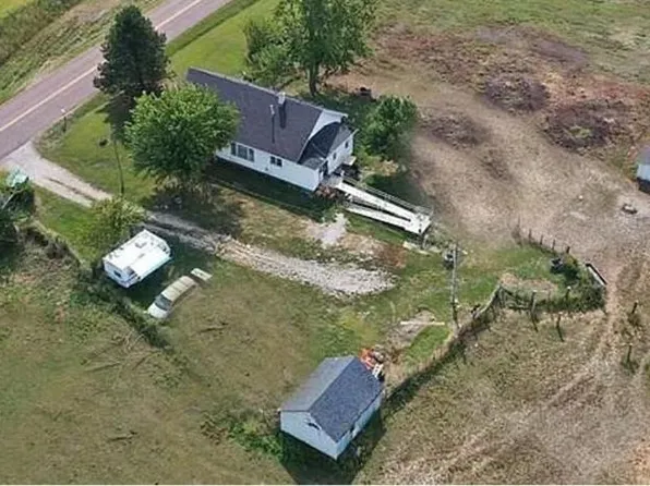 25821 11th Hwy, Brookfield, MO 64628