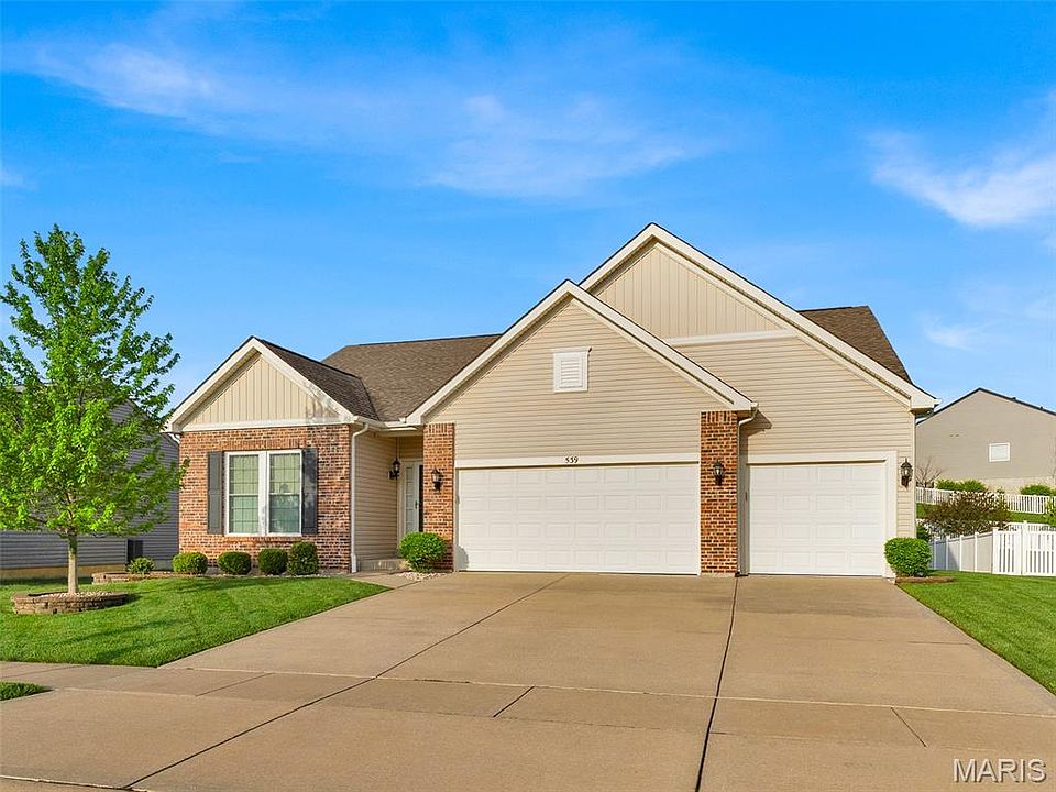 1st image of 539 Crystal Stream Dr
