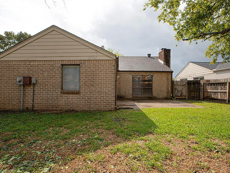 16042 Bear Hill Dr — Photo 31