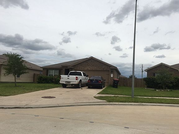 3rd image of 4739 Redbud Place Ln