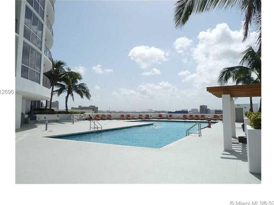 1st image of 1750 N Bayshore Dr APT 1808