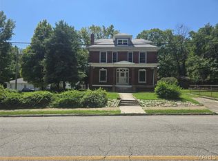 1215 Union St, Alton, IL 62002