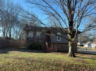 1352 Cenora Ln, Hixson, TN 37343