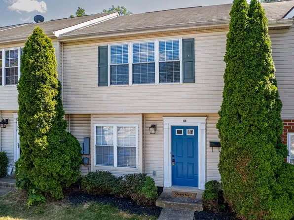 108 Music Ct, Martinsburg, WV 25401