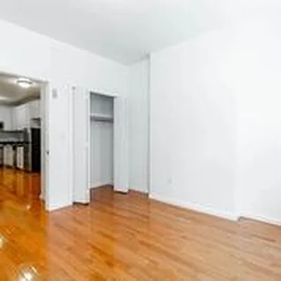 Rented by Bond New York | media 22