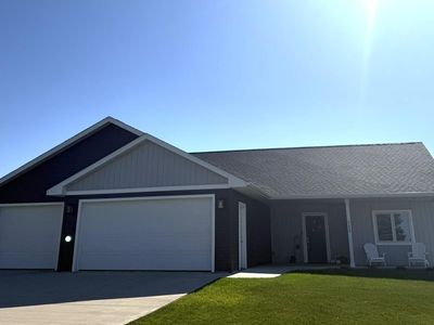 715 Simplicity Dr, Ellendale, MN, 56026