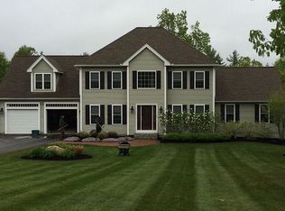 17 Hobart Hill Rd, Brookline, NH 03033